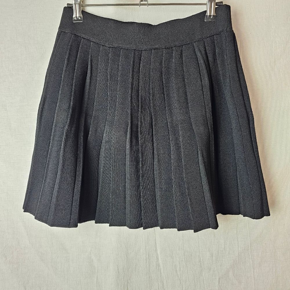 NWT Mango Pleated Knitted Mini Skirt in Black Size M